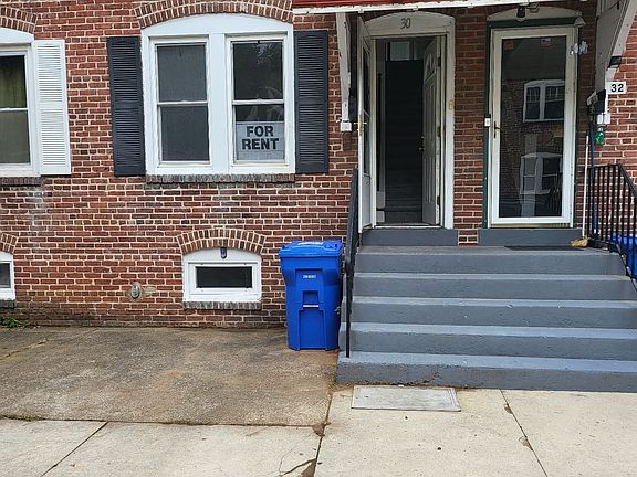 4th image of 30 Amboy Ave #1