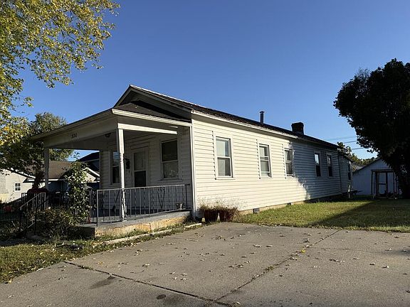 2nd image of 320 S Jefferson St