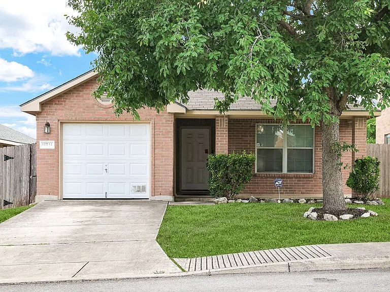 10714 Judie Allen — Photo 1