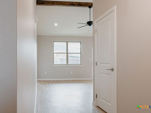 5th image of 1006 Broadmoor St