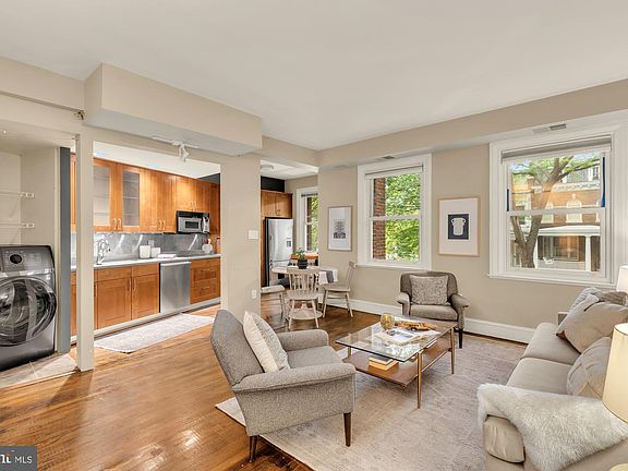 3rd image of 1615 Kenyon St NW APT 4