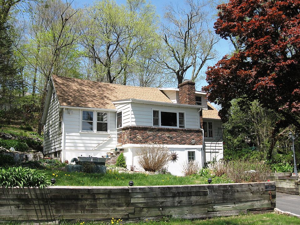 1st image of 2 Allen Dr