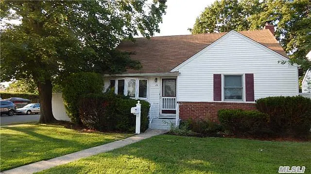 20 Audrey Ave photo 1