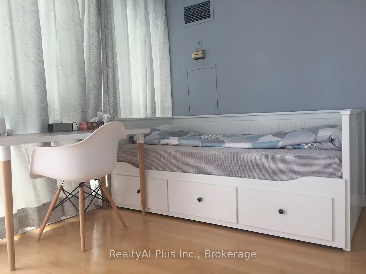 2 bed, $2,790 — Photo 3