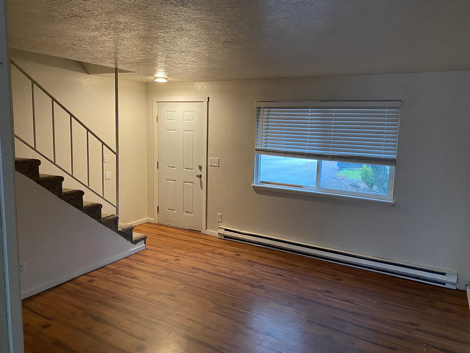 2 bed, 846 sqft, $1,450 — Photo 3