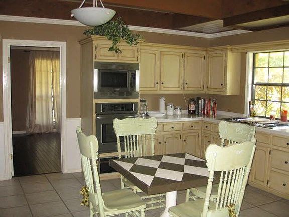 2nd image of 12 Amarillo Dr