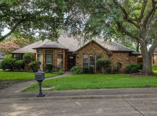 538 Rising Ridge Dr, Desoto, TX 75115