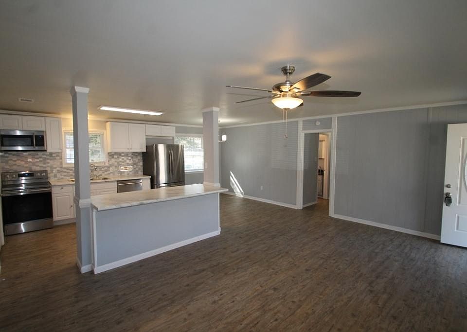 2nd image of 15 Merrydell Dr