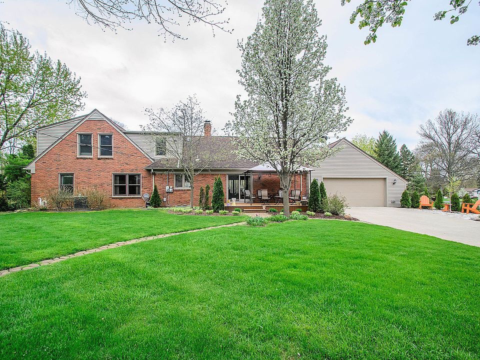 1st image of 48246 Cedarwood Dr