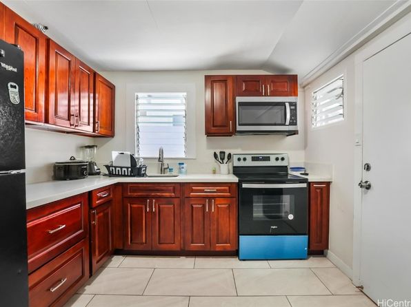 honolulu-hawaii-82428695 picture