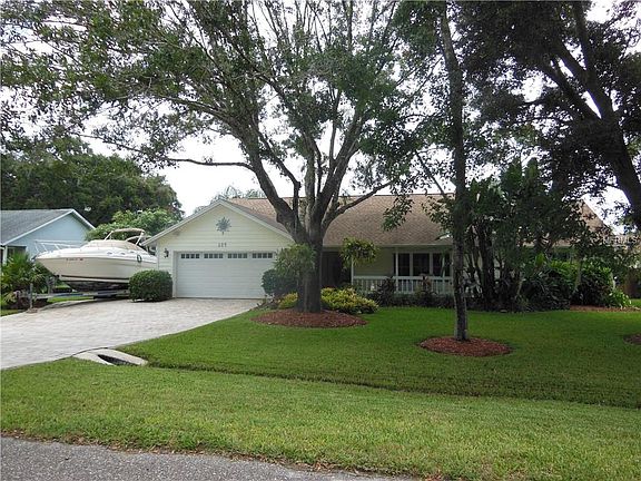 3rd image of 429 Live Oak Ave