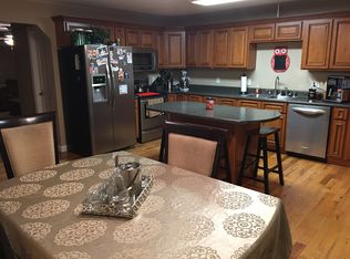 640 Clubhouse Dr, Prestonsburg, KY 41653