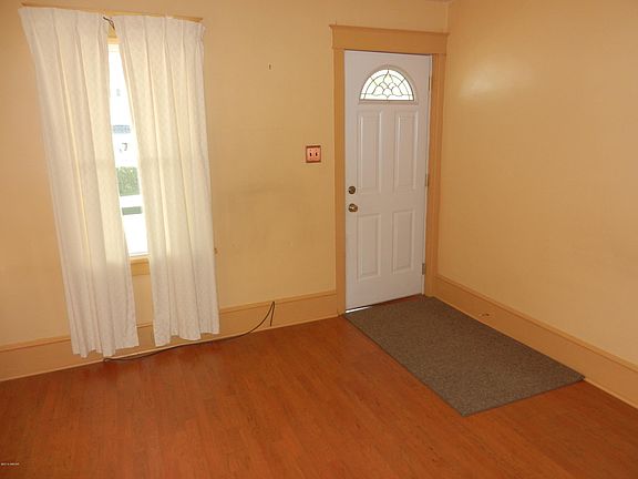 4th image of 436 Fleming St S