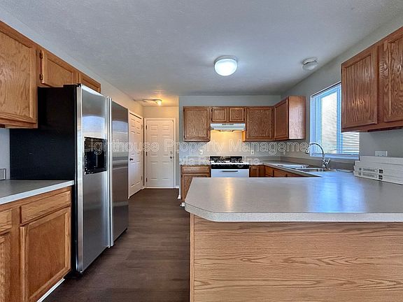 2nd image of 2104 Shiloh Point Dr SE