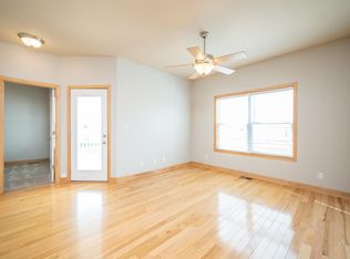 102 NE 49th St, Ankeny, IA 50021