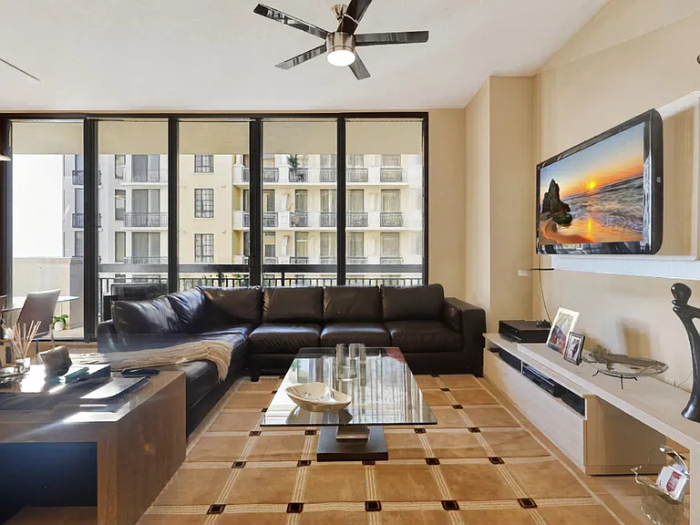 701 S Olive Ave #1909 — Photo 1