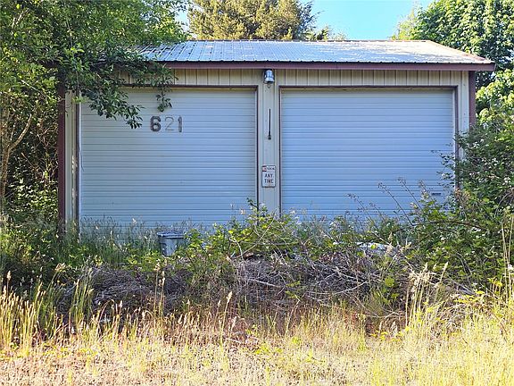 3rd image of 621 Ostman Road