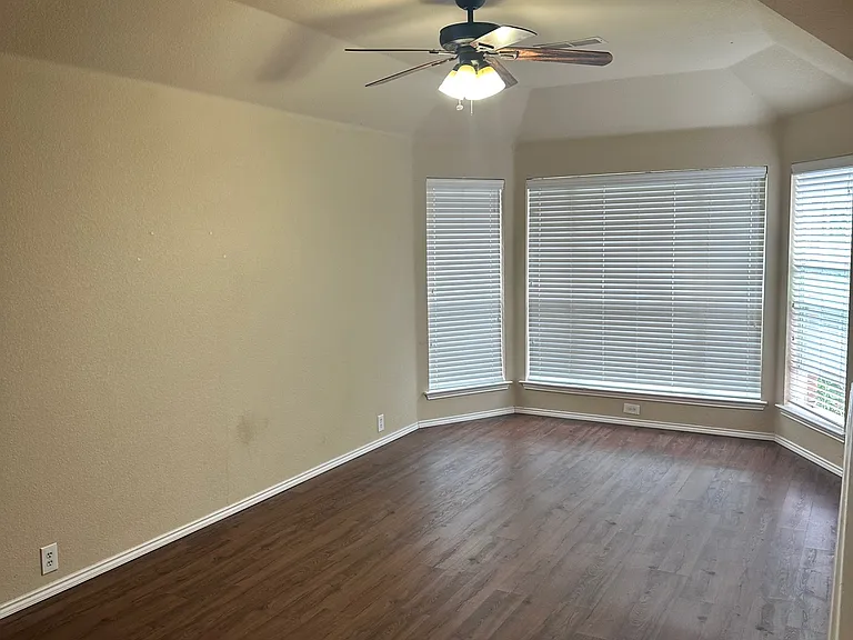 2013 Trinity Ln — Photo 13