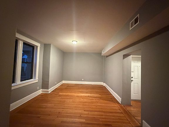 3rd image of 156 Grant Ave #2R