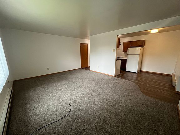 3rd image of 410 4th Ave NE #16