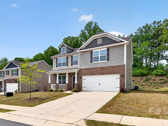 2nd image of 111 Beech Tree Ln