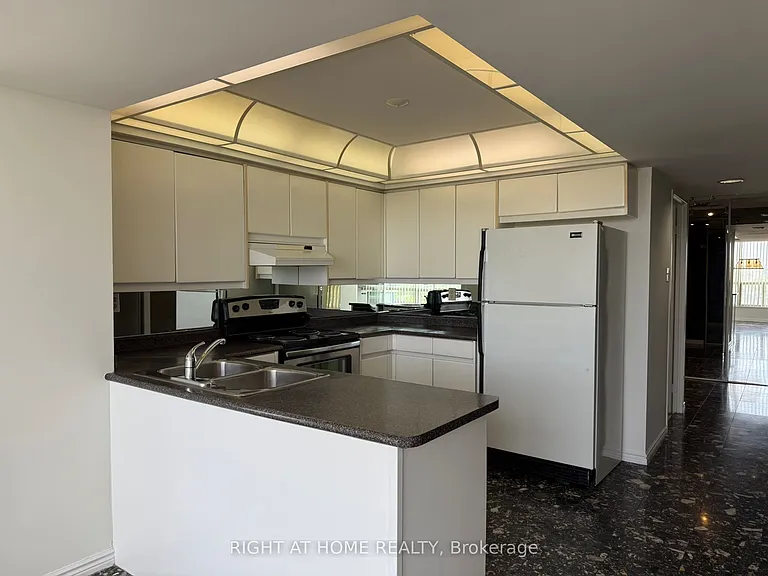 7300 Yonge St #1604 — Photo 33