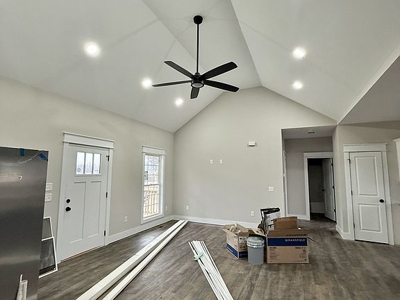 5th image of 3180 Jett Rd