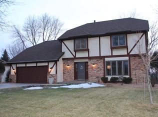 1278 Wyncrest Ln, Arden Hills, MN 55112