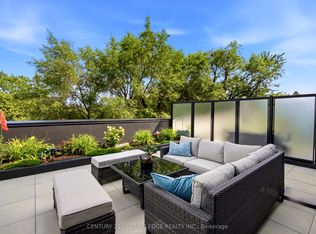 2799 Kingston Rd #219, Toronto, ON M1M0E3
