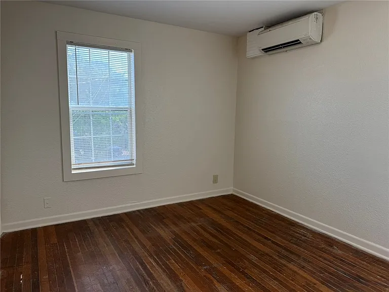113 Blevins St — Photo 11