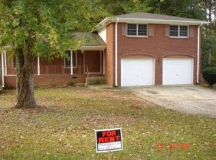 863 Dunleith Ct, Stone Mountain, GA 30083