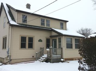 622 Elm St, Deerfield, IL 60015