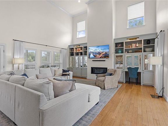 4th image of 5606 Gulf Creek Cir