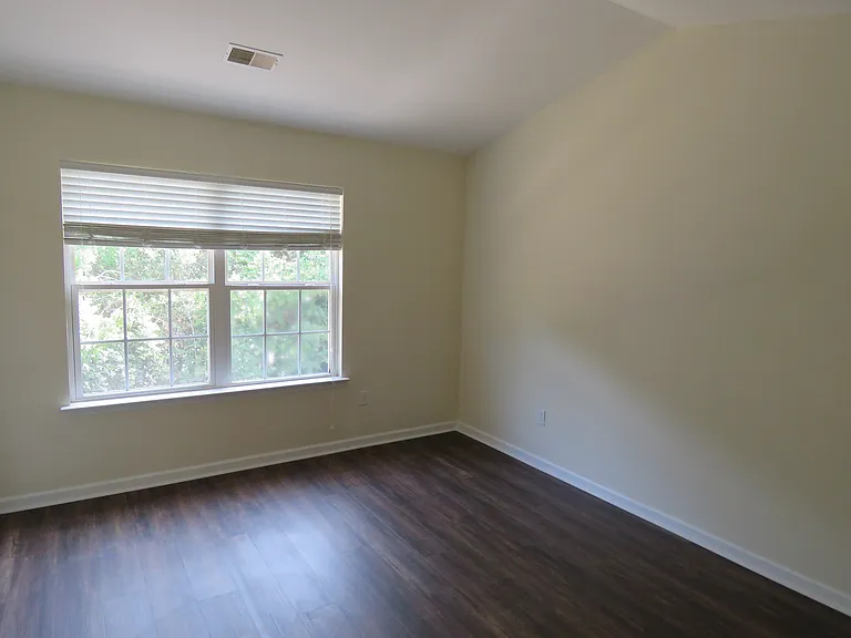 530 Candida Dr — Photo 10