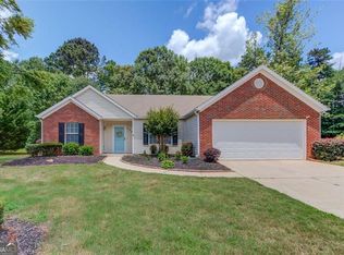 738 Baskins Cir, Winder, GA 30680