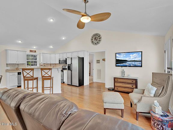 3rd image of 3793 Heron Circle SE