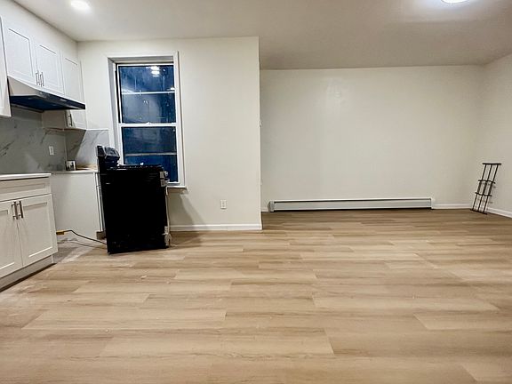 3rd image of 735 46th St Floor 1