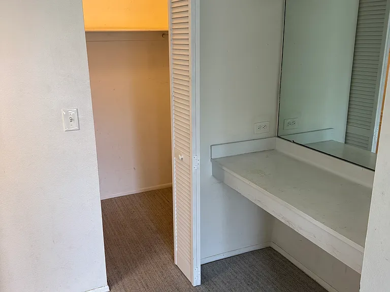 Sitting Area and walk in closet.