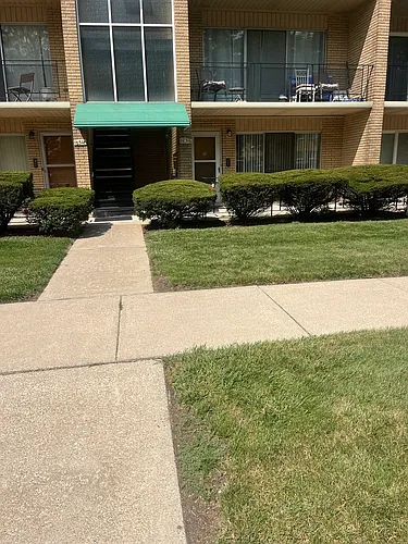 10316 S Komensky Ave #1B Photo 1