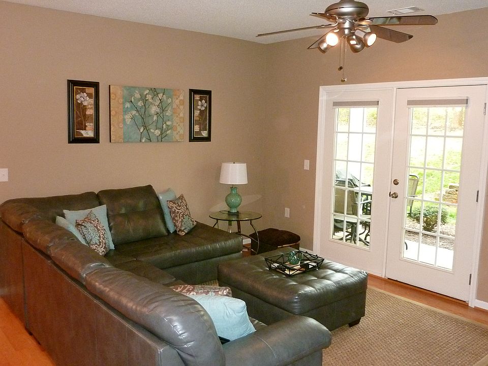 1st image of 404 McKenna Cir