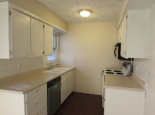 748 N Water St, Olathe, KS 66061