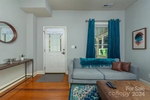 2 bed, 1000 sqft, $2,500 — Photo 4