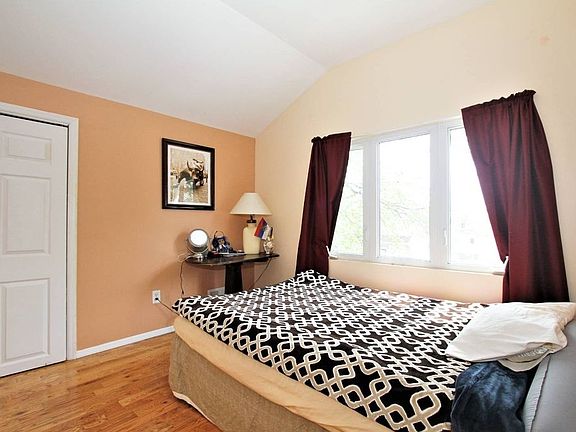 3rd image of 243 Colony Ave