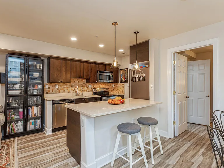 304 Q St NW #1 — Photo 4