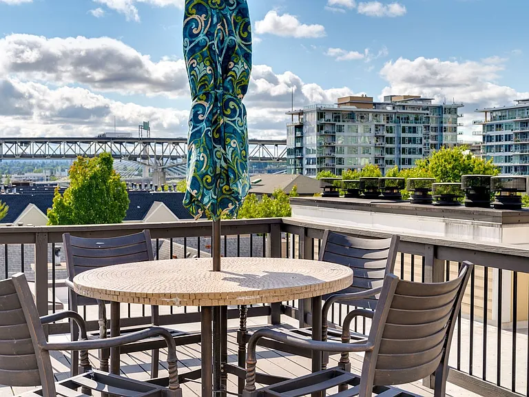 205 SW Montgomery St #204 — Photo 38