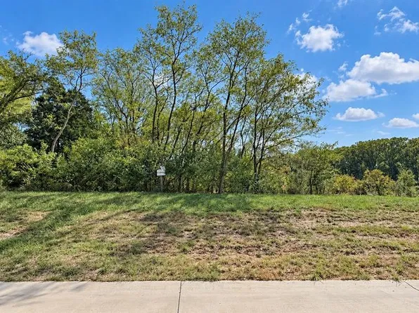 21 Forestdale Ln, Warrenton, MO 63383