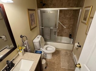 186 Newport Rd #B, Monroe Township, NJ 08831