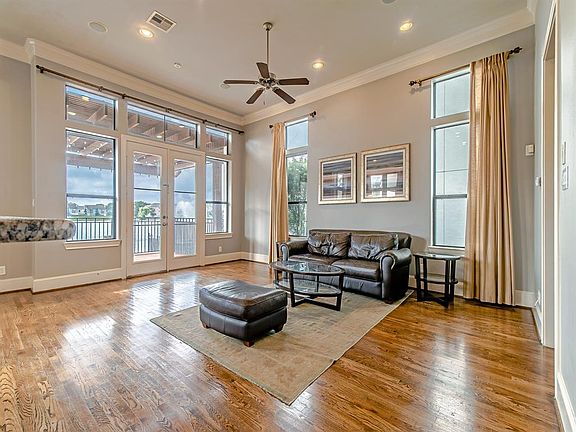 5th image of 8835 Lakeshore Bend Dr