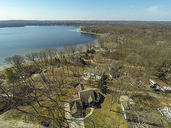 4th image of 2786 Hillcrest Dr