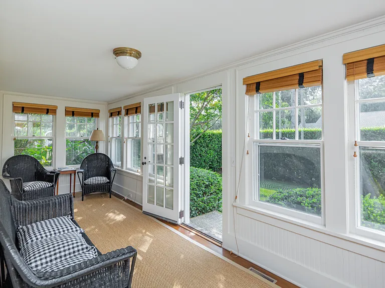 40 McGuirk St — Photo 8